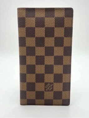 Auth Louis Vuitton Damier Ebene
Credit Wallet